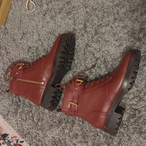 NIB Michael Kors boots - Picture 3 of 4